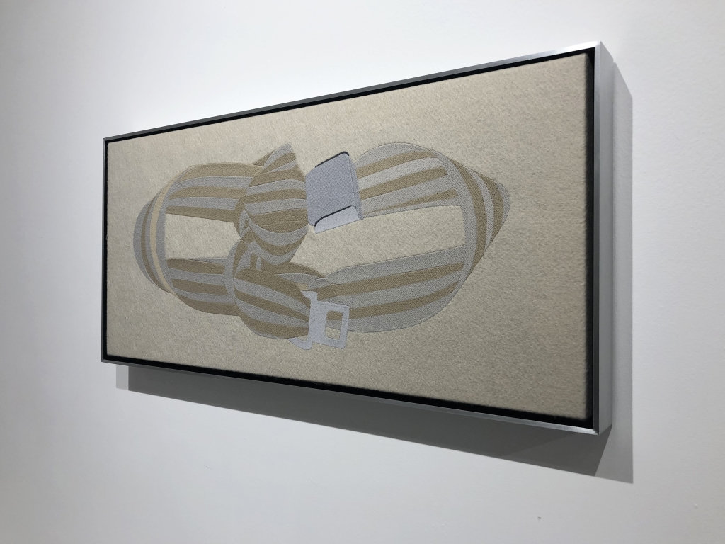 Seat-belt Gold & Silver — view 2